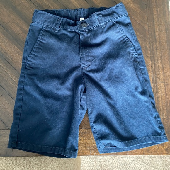 IZOD BOYS UNIFORM NAVY BLUE SHORTS - Picture 1 of 3